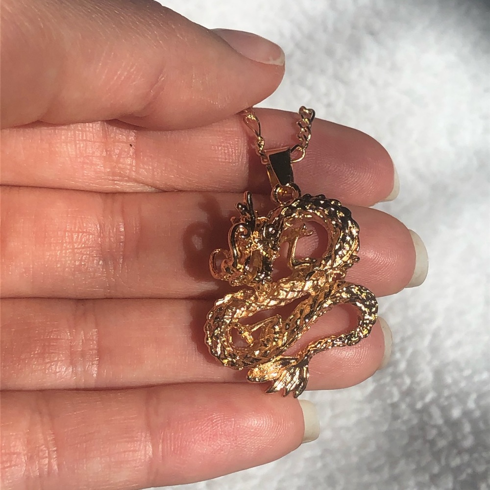 Dragon pendant necklace 🐉🌙